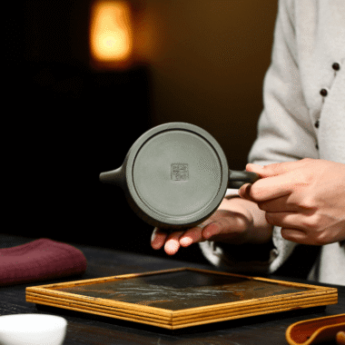 Yixing Zisha Teapot [Xinjing De Zhong] (Lu Ni – 300ml)