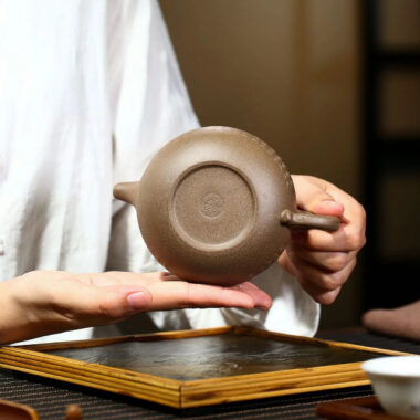 Yixing Zisha Teapot [Xinjing Fanggu] (Duan Ni – 280ml)