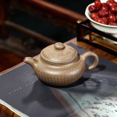 Yixing Zisha Teapot [Xinjing Fanggu] (Duan Ni – 280ml)