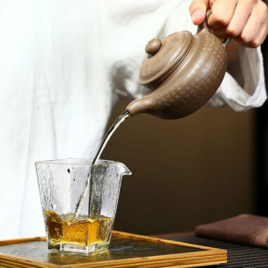 Yixing Zisha Teapot [Xinjing Fanggu] (Duan Ni – 280ml)