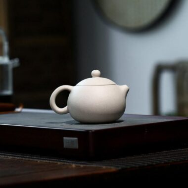 Yixing Zisha Teapot [Xishi Pot] (Bai Duan Ni – 280ml)