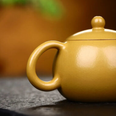 Yixing Zisha Teapot [Xishi Pot] (Huangjin Zhu Ni – 150ml)