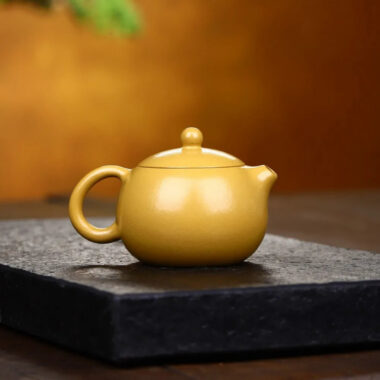 Yixing Zisha Teapot [Xishi Pot] (Huangjin Zhu Ni – 150ml)