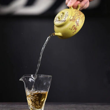 Yixing Zisha Teapot [Xun Mei] (Huangjin Duan Ni – 150ml)