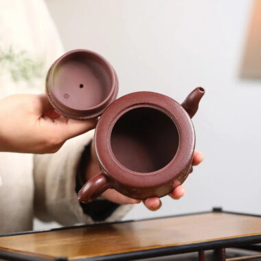 Yixing Zisha Teapot [Yu Hai You Long] (Di Cao Qing – 280ml)