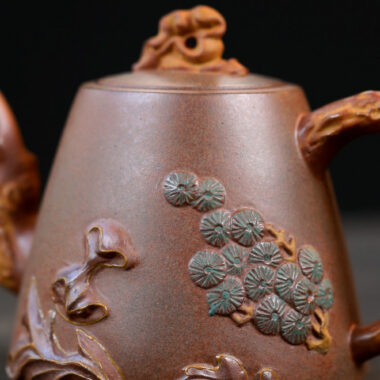 Yixing Zisha Teapot [Yunhai Song Tao] (High Temperature Duan Ni – 255ml)