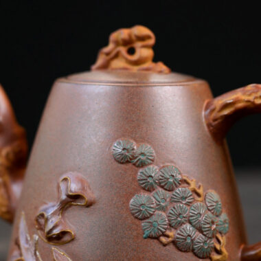 Yixing Zisha Teapot [Yunhai Song Tao] (High Temperature Duan Ni – 255ml)