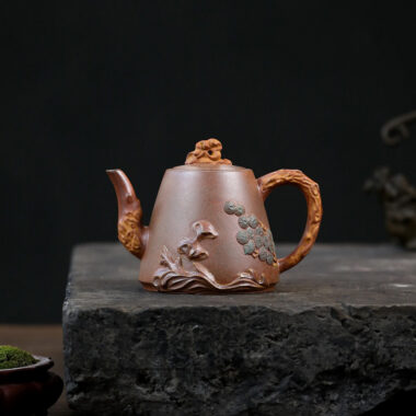 Yixing Zisha Teapot [Yunhai Song Tao] (High Temperature Duan Ni – 255ml)