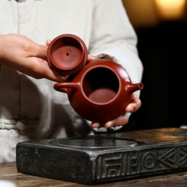 Yixing Zisha Teapot [Ziye Shi Piao] (Dahongpao – 200ml)
