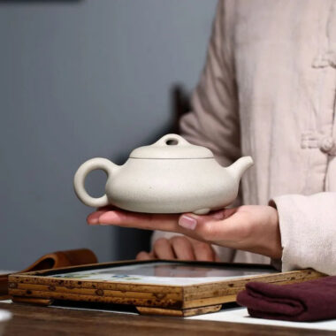 YixingZisha Teapot [Hantang Shi Piao] (Bai Duan Ni – 300ml)
