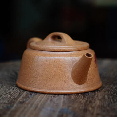 Full Handmade Yixing Zisha Teapot [Yu Zhao Pot] (Wucai Lao Duan Ni – 170ml)