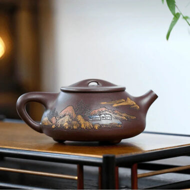 Full Handmade Yixing Zisha Shanshui Color Painted Teapot [Xiaoman Piao] (Lao Zi Ni – 250ml)
