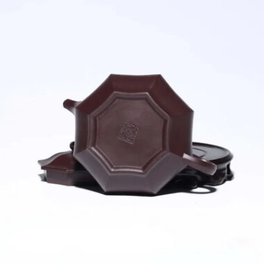 Full Handmade Yixing Zisha Teapot [Bafang Fuyun] (Zi Jia Ni – 245ml)