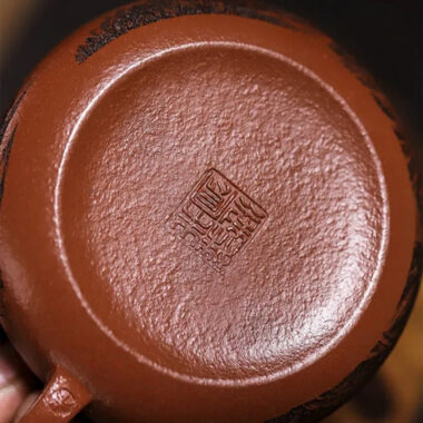 Full Handmade Yixing Zisha Teapot [Bai Fu Ju Zhen] (Hong Jiang Po Ni – 150ml)