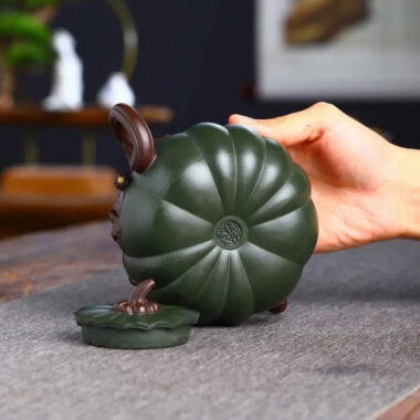 Full Handmade Yixing Zisha Teapot [Bi-color Pumpkin Pot] (Lu Ni/Hong Ni – 380ml)