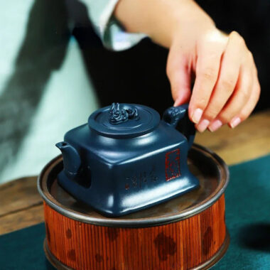 Full Handmade Yixing Zisha Teapot [Cha Yuan] (Tian Qing Ni – 230ml)