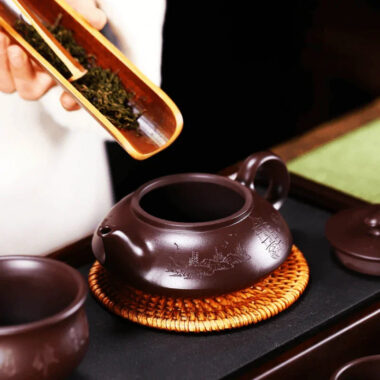 Full Handmade Yixing Zisha Teapot [Cheng Feng Po Lang] 1 Pot 5 Cups Set (Lao Zi Ni – 320ml)