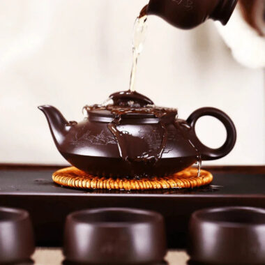 Full Handmade Yixing Zisha Teapot [Cheng Feng Po Lang] 1 Pot 5 Cups Set (Lao Zi Ni – 320ml)