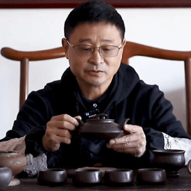 Full Handmade Yixing Zisha Teapot [Cheng Feng Po Lang] 1 Pot 5 Cups Set (Lao Zi Ni – 320ml)