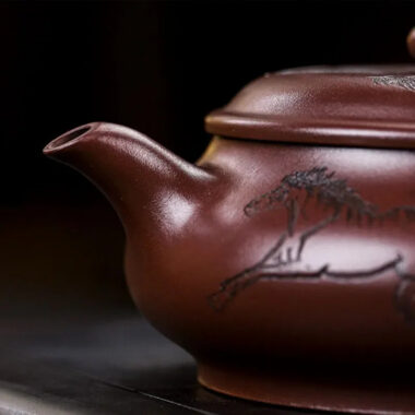 Full Handmade Yixing Zisha Teapot [Eight Horses] (Lao Zi Ni – 280ml)