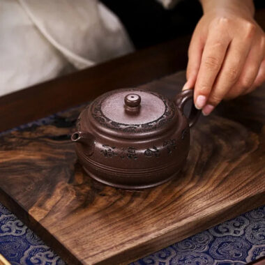 Full Handmade Yixing Zisha Teapot [Fu Yuan] (Ziyu Jin Sha – 250ml)