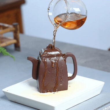 Full Handmade Yixing Zisha Teapot [Han Fang] (Lao Zi Ni – 270ml)