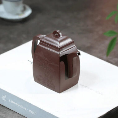 Full Handmade Yixing Zisha Teapot [Han Fang] (Lao Zi Ni – 270ml)