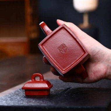 Full Handmade Yixing Zisha Teapot [Han Fang Pot] (Dahongpao – 350ml)