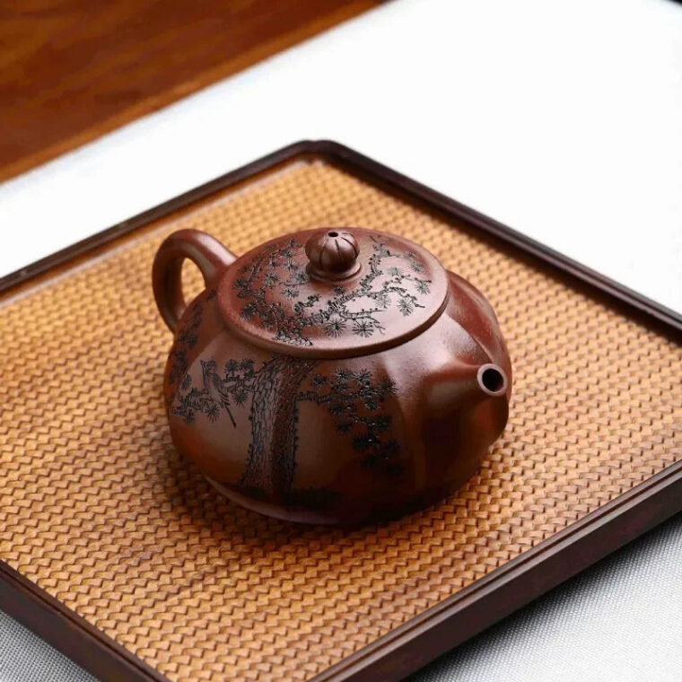 Full Handmade Yixing Zisha Teapot [Heqi Zhi Xiang] (Lao Zi Ni – 320ml)