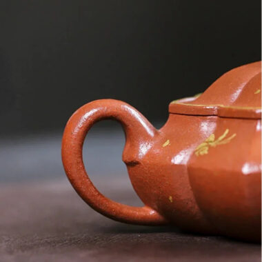 Full Handmade Yixing Zisha Teapot [Hua Fei Die Wu] (Jin Jiang Po Ni – 250ml)