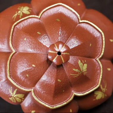 Full Handmade Yixing Zisha Teapot [Hua Fei Die Wu] (Jin Jiang Po Ni – 250ml)