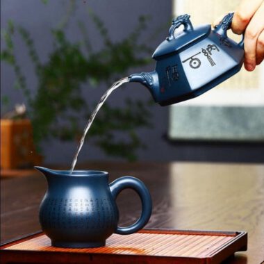 Full Handmade Yixing Zisha Teapot [Huna Baifu] 1 Pot 5 Cups Set (Tian Qing Ni – 320ml)