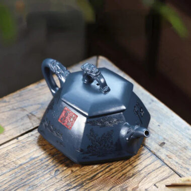 Full Handmade Yixing Zisha Teapot [Huna Baifu] 1 Pot 5 Cups Set (Tian Qing Ni – 320ml)