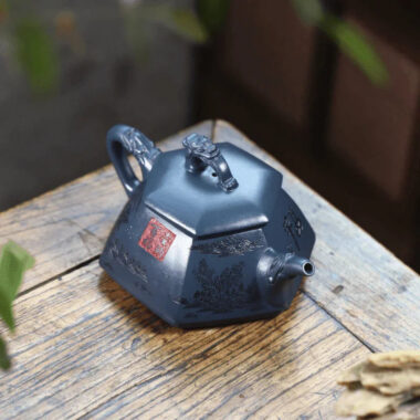 Full Handmade Yixing Zisha Teapot [Huna Baifu] 1 Pot 5 Cups Set (Tian Qing Ni – 320ml)