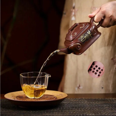 Full Handmade Yixing Zisha Teapot [Ji Xiang Ruyi] (Gu Zi Ni – 340ml)
