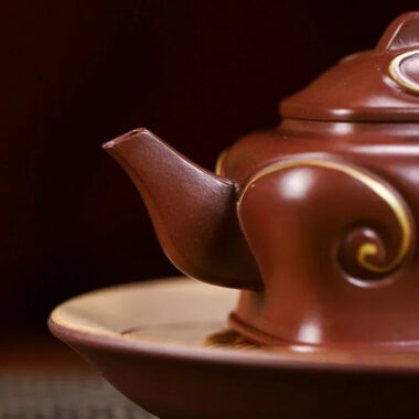 Full Handmade Yixing Zisha Teapot [Ji Xiang Ruyi] (Gu Zi Ni – 340ml)
