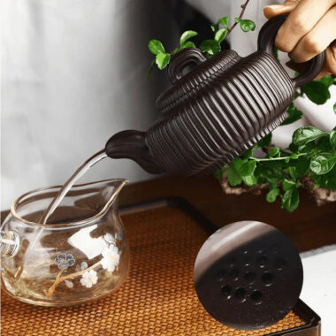 Full Handmade Yixing Zisha Teapot [Jin Wen Biyu] (Meigui Zi Ni – 300ml)