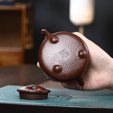 Full Handmade Yixing Zisha Teapot [Jingzhou Shi Piao Pot] (Lao Zi Ni – 220ml)