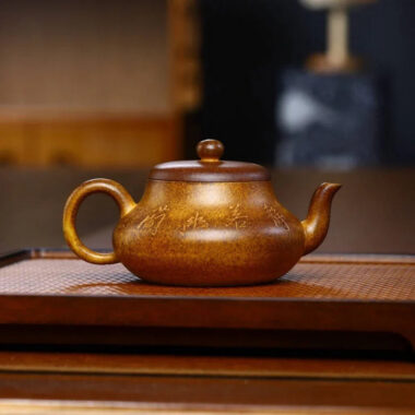 Full Handmade Yixing Zisha Teapot [Junde Pot] (Qing Duan Ni Firewood Fired – 180ml)