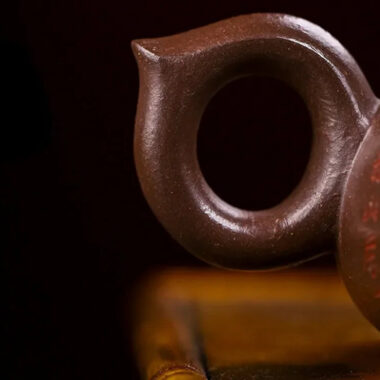 Full Handmade Yixing Zisha Teapot [Kaoshan Shi] (Ziyu Jin Sha – 270ml)