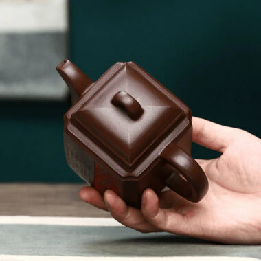 Full Handmade Yixing Zisha Teapot [Life Like Tea] (Hei Xing Sha – 320ml)