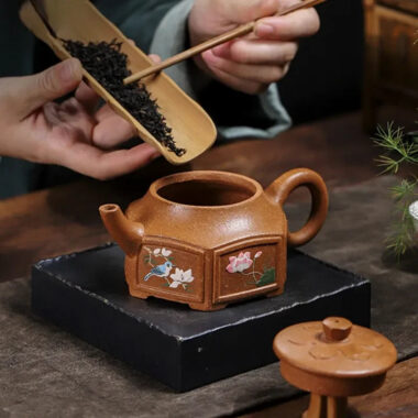 Full Handmade Yixing Zisha Teapot [Liufang Ling Hua] (Jin Jiang Po Ni – 320ml)