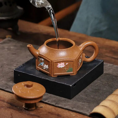 Full Handmade Yixing Zisha Teapot [Liufang Ling Hua] (Jin Jiang Po Ni – 320ml)