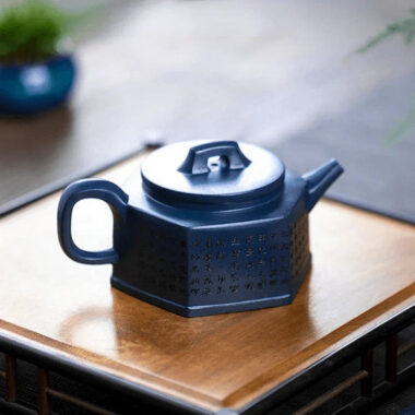 Full Handmade Yixing Zisha Teapot [Liufang Xin Lan] 1 Pot 5 Cups Set (Tian Qing Ni – 230ml)