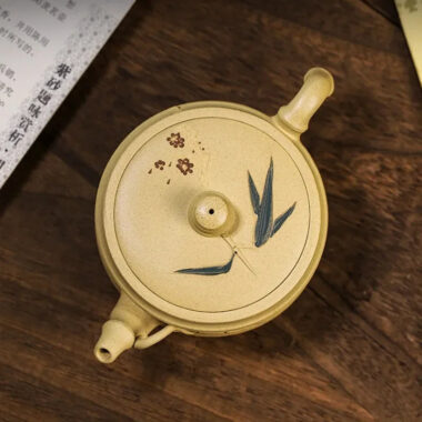 Full Handmade Yixing Zisha Teapot [Mei Zhu Shuang Qing] (Bensan Lu Ni – 230ml)