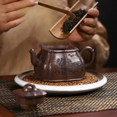 Full Handmade Yixing Zisha Teapot [Meixiang Rumeng] (Ziyu Jin Sha – 350ml)