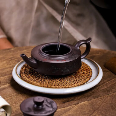 Full Handmade Yixing Zisha Teapot [Piao Hua Zhou Pan] (Lao Zi Ni – 420ml)