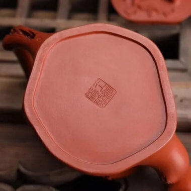 Full Handmade Yixing Zisha Teapot [Plum Tree Trunk Pot] (Zhu Ni – 300ml)