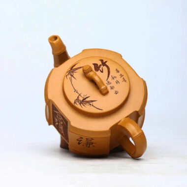 Full Handmade Yixing Zisha Teapot [Qianqian Junzi] (Lao Duan Ni – 210ml)