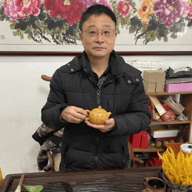 Full Handmade Yixing Zisha Teapot [Rose Xishi] (Xiehuang Duan – 245ml)